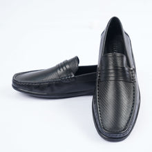 Load image into Gallery viewer, Mens Black Leather Loafers
