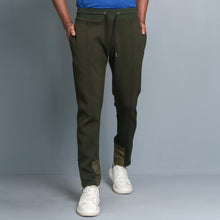 Load image into Gallery viewer, Mens Joggers- Olive
