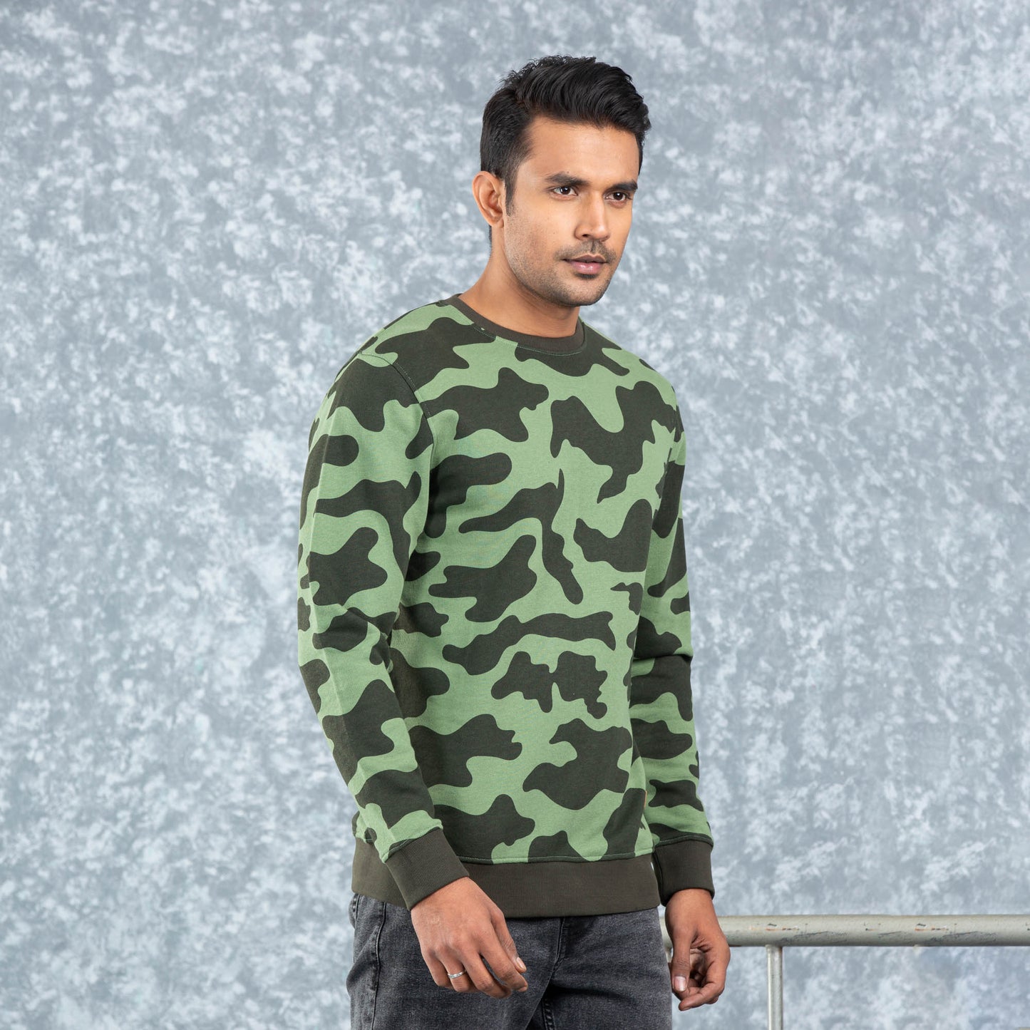 Mens Sweatshirt-Olive Camo