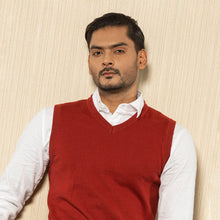 Load image into Gallery viewer, Mens Winter Vest- Maroon
