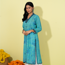 Load image into Gallery viewer, Ladies Kurty- Pastel

