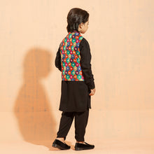 Load image into Gallery viewer, Boys Vest- Pastel

